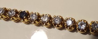 Pulsera b. Oro 18k, plata de ley 925 y 42 zafiros