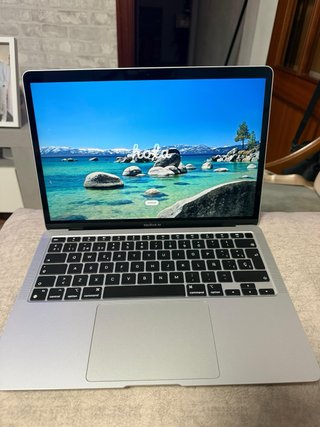 MacBook Air M1 Argento 256 GB 8GB di RAM