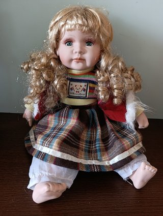 Bambola vintage porcellana capelli biondi
