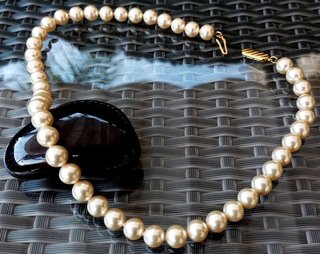Collar antiguo 1960 de perlas y oro de Majorica