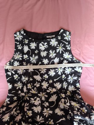 Abito donna elegante senza maniche