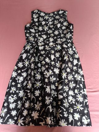 Abito donna elegante senza maniche
