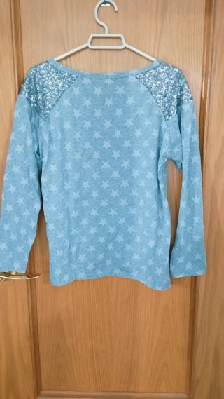 Camiseta estrellas lentejuelas hombros