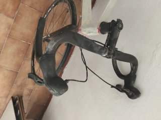 Bicicletta da strada da riparare