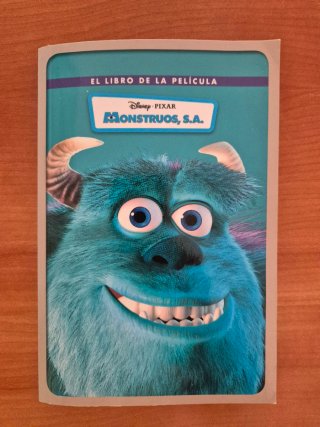 Película Monstruos S.A. DVD + Libro Colección.