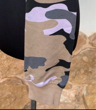 Sudadera Bershka Camuflaje Crop Top