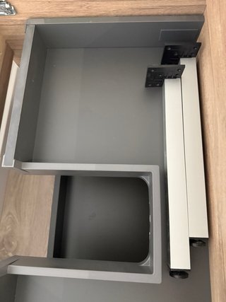 Mueble de baño de madera sin lavabo nuevo