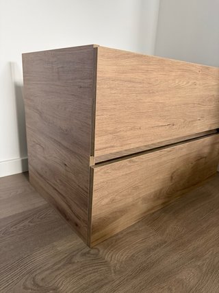 Mueble de baño de madera sin lavabo nuevo