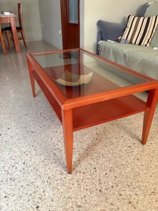 Mesa centro madera cerezo y cristal