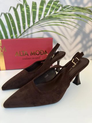 Scarpe col tacco. Numero 38