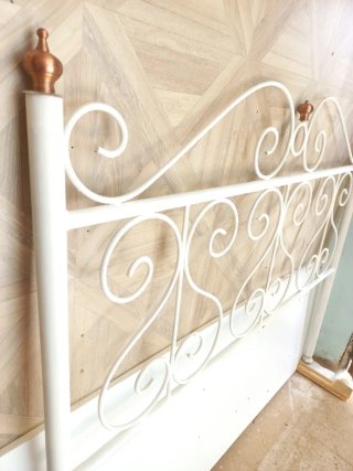 Cabecero Cama 150cm Metal Blanco y Dorado