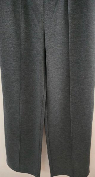 Pantalón gris H&M Talla XS sin estrenar