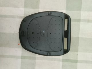 Baúl Givi Micro 2 con luz naranja