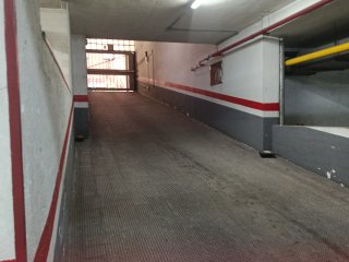 Alquiler amplia plaza de garaje con lavadero