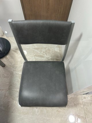 Silla de cocina gris