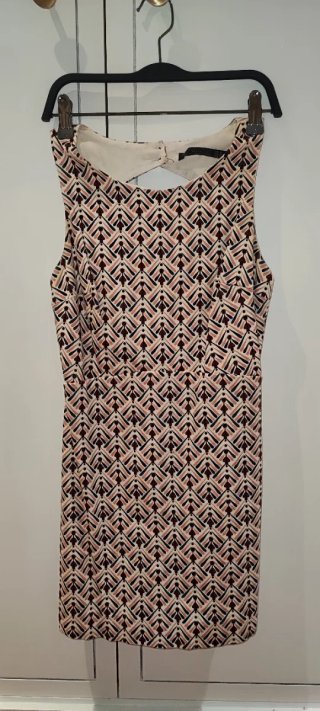 Vestido geométrico Zara sin mangas