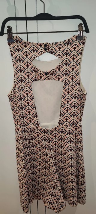 Vestido geométrico Zara sin mangas
