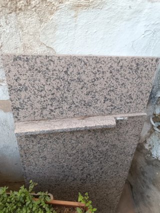 Restos de mármol y granito