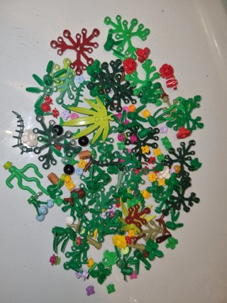 Lego pezzi vegetazione e fiori