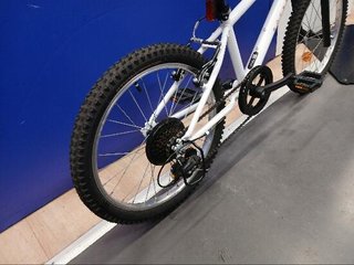Bicicleta niños 20 Pulgadas MTB Rockrider ST 120 Blanco