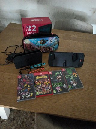 Nintendo Switch 2 con funda y 4 juegos