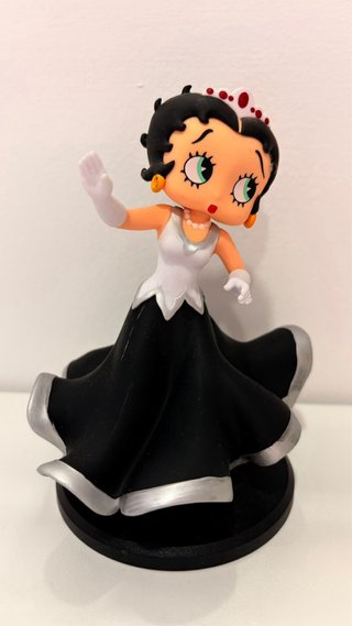 Figura Betty Boop varios modelos 15 euros cada una