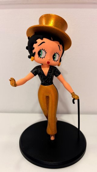 Figura Betty Boop varios modelos 15 euros cada una