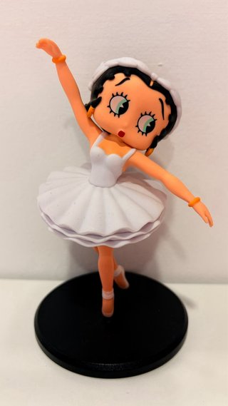 Figura Betty Boop varios modelos 15 euros cada una