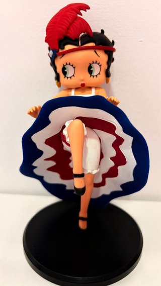 Figura Betty Boop varios modelos 15 euros cada una