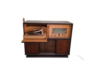 Mobile radio vintage con giradischi
