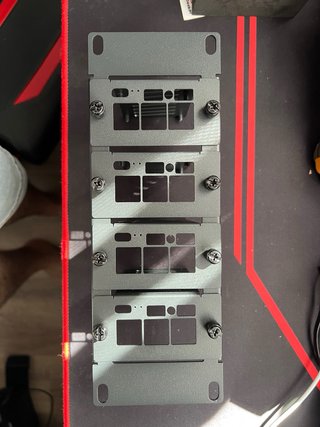 DeskPi 10 2U Rackmount para Raspberry Pi 5/4B