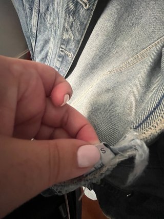 Chaqueta tejana Guess desgastada