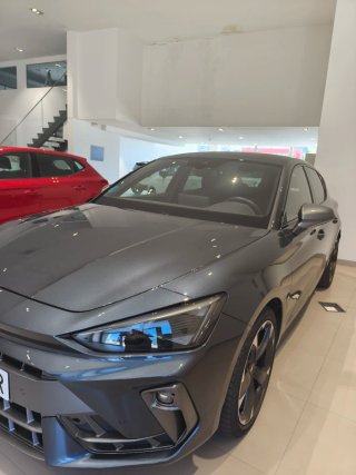 CUPRA Leon 2025