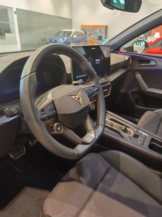 CUPRA Leon 2025