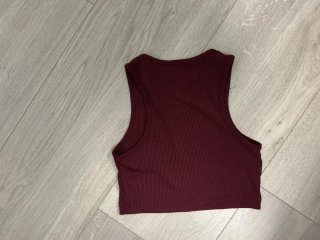 Top corto burdeos Shein Talla XS