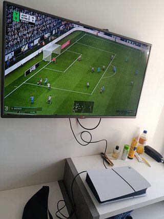 PS5 Slim 1TB + Mando Como Nueva