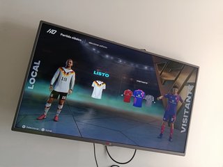 PS5 Slim 1TB + Mando Como Nueva