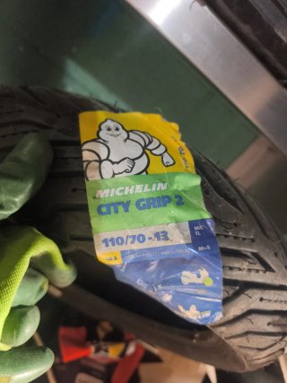 Neumático Michelin City Grip 2 110/70-13
