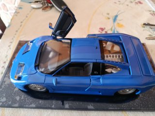 Modellino Bugatti eb110 by Maisto
