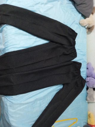 2 pantalones de uniforme (Colegio Hernández)
