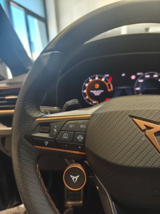 CUPRA Leon 2025