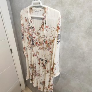 Vestido Oysho floral talla S