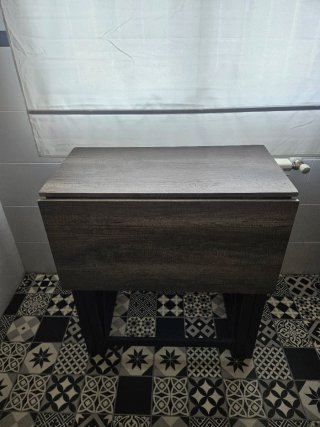 Mesa alta cocina con 2 taburetes