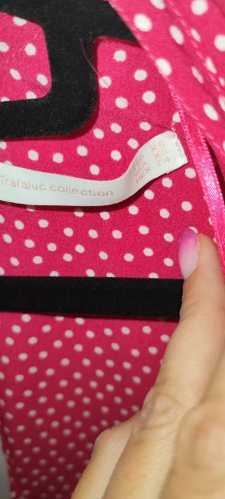 Mono corto lunares fucsia Zara