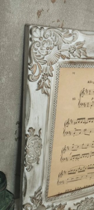 Marco Decorativo con Partitura
