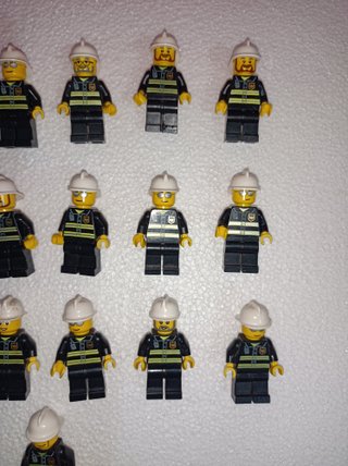 Lote 22 Minifiguras LEGO City Bomberos (LEED)