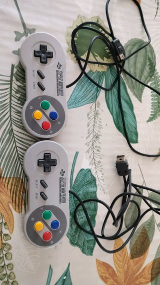 Mandos Super Nintendo Mini (SNES)