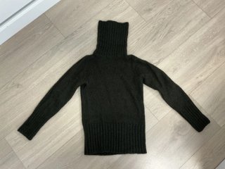 Jersey de punto cuello alto marrón