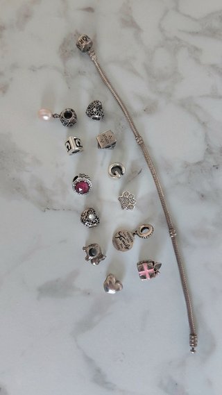 charm e bracciale Pandora