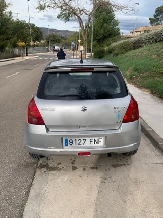 Suzuki Swift 2007 1.3 92cv 4x4 averiado!!